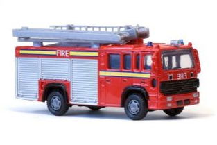 消防车与散装饲料车 功能迥异的专用车辆解析